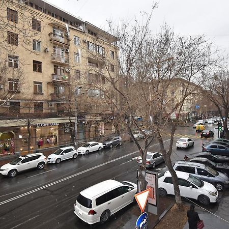 19Tumanyan Excellent Apartment In The Centre Of Capital Yerevan Exterior photo